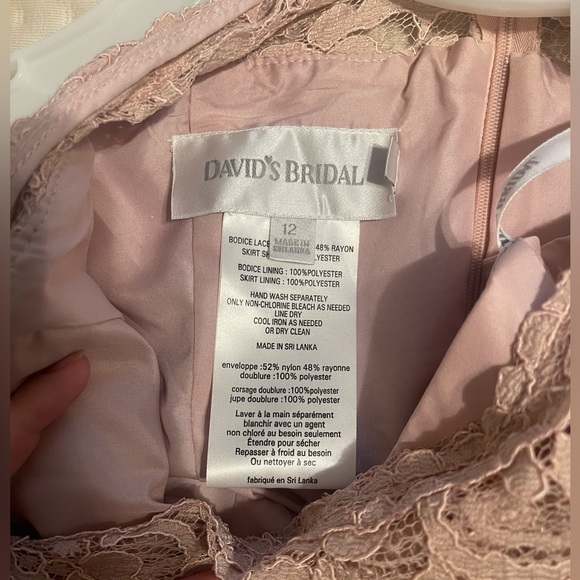 Beautiful one shoulder David’s Bridal Dress in the color Cameo - Picture 3 of 6